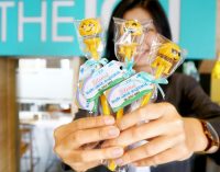 Sambut Hari Anak Nasional, The 1O1 Hotel Palembang Bagikan Pulpen Karakter Unik