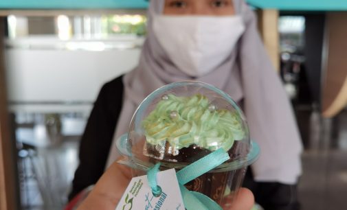 Spesial Hapelnas, Pelanggan Setia The 1O1 Palembang Dapat Cupcake Cantik