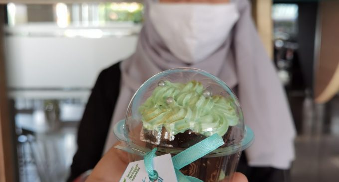 Spesial Hapelnas, Pelanggan Setia The 1O1 Palembang Dapat Cupcake Cantik