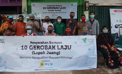 10 UMKM Terima Bantuan Gerobak Laju