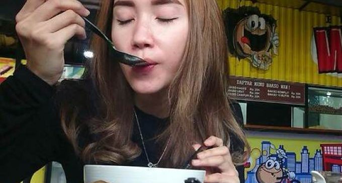 Bakso WAW, Makan Bakso dengan Konsep Cafe