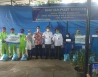 Peduli Sesama, BSB Prabumulih Beri Bantuan Sembako Petugas KLH