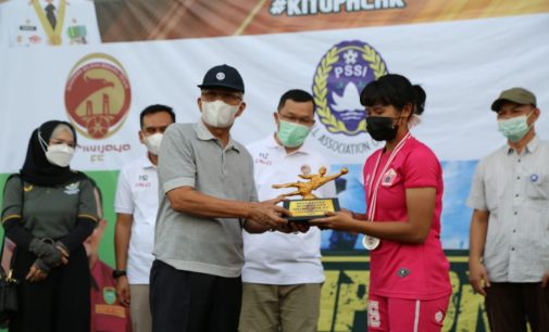 MY Tutup Turnamen Sepak Bola Woman Open Championship Sriwijaya FC dan Turnamen Sepakbola U-14 Putra