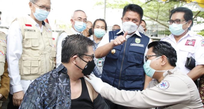 Herman Deru Fasilitasi Vaksinasi  Ratusan Anggota FKUB