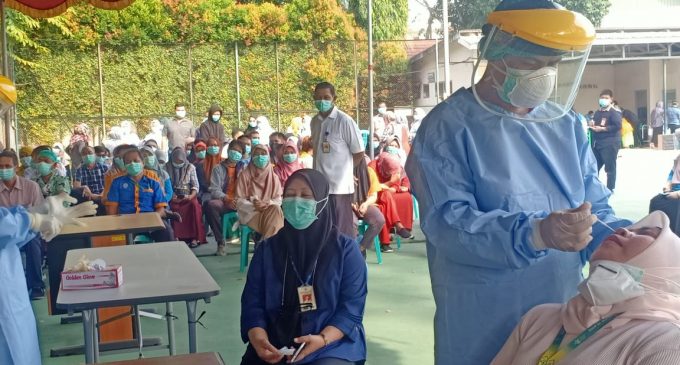 3.000 Tenaga Kesehatan RSMH Palembang di Swab
