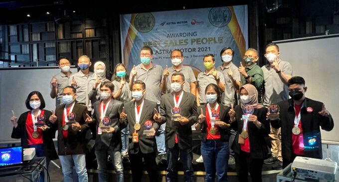 Astra Motor Apresiasi 300 Sales People Terbaik