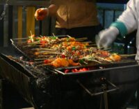 THE 1O1 Hotel Palembang Rajawali Sajikan Makan Sepuasnya Barbeque Night Internasional