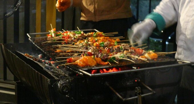 THE 1O1 Hotel Palembang Rajawali Sajikan Makan Sepuasnya Barbeque Night Internasional