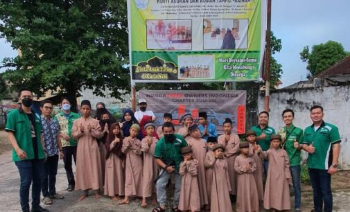 Komunitas Otomotif HOFOS Sumsel Berbagi di Bulan Ramadhan