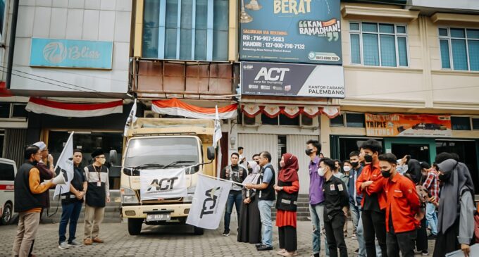 Hasil Urunan Warga Palembang, ACT Kirim 1 Truk Bantuan untuk Kebakaran di Sungsang
