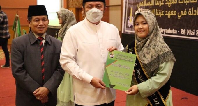 Herman Deru Apresiasi Yayasan Izzatuna, 17 Tahun Berkifrah Mendidik Anak Berakhlakul Karimah