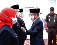 Sekda SA Supriono Sematkan Satyalencana Karya Satya Bagi 43 ASN