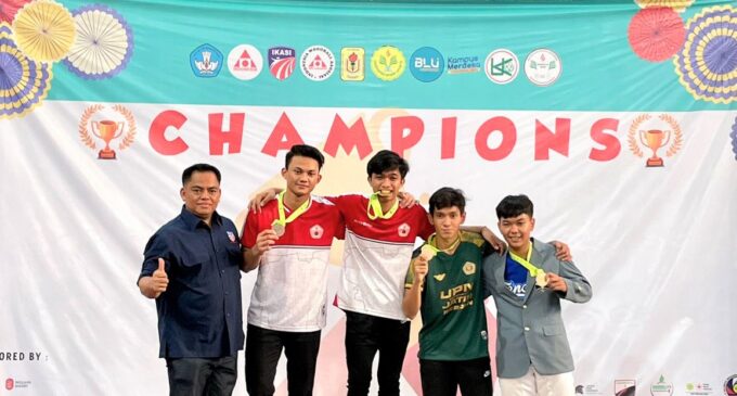 Mahasiswa UBD Sabet Emas di Kerjurnas Anggar Rektor Cup
