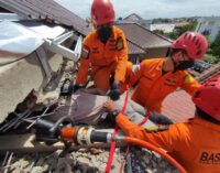 Basarnas Sumsel Terjunkan Personel Cari Korban Tertimpa Bangunan