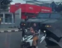 Seorang Pengendara Motor di Purwakarta Tewas Terlindas Konvoi Rantis TNI