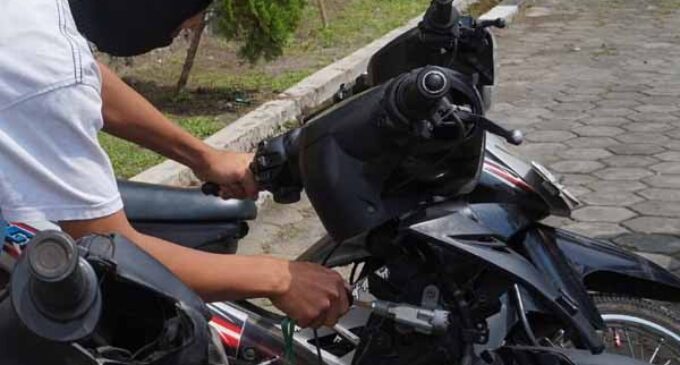 Parkir di Halaman Sekolah, Motor Honda Beat Guru SMPN 30 Palembang Raib Digondol Maling