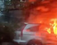 Honda CR-V Terbakar Ditengah Hujan Lebat