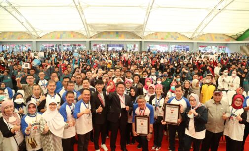 Sumsel Pecahkan Rekor Muri 6.000 Telapak Tangan Anak Indonesia Untuk Kehidupan