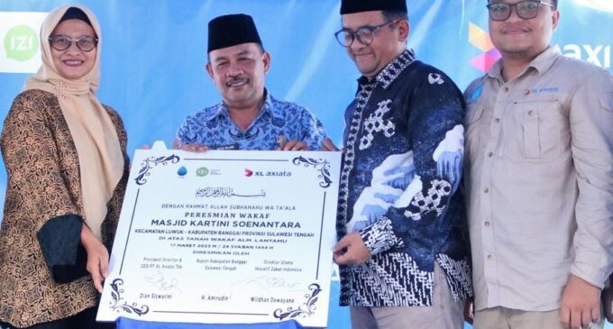 CEO XL Axiata Resmikan Masjid di Kabupaten Banggai