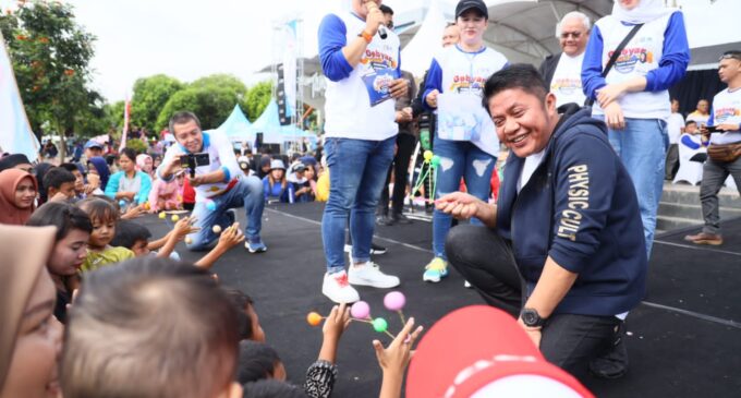 Libur Akhir Pekan, Gubernur Herman Deru dan KORMI Sumsel Olahraga Bareng Ribuan Warga OKU 