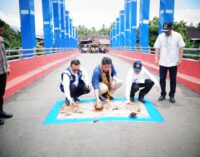 Gubernur Herman Deru Resmikan Jembatan Ayek Bayau