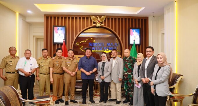 Herman Deru Ajak Para Apoteker Terus Lakukan Edukasi Masyarakat  