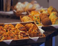 Nikmati Kelezatan Roti dan Kue di Bakers Corner, Sensasi Kuliner Terbaru di ASTON Palembang Hotel