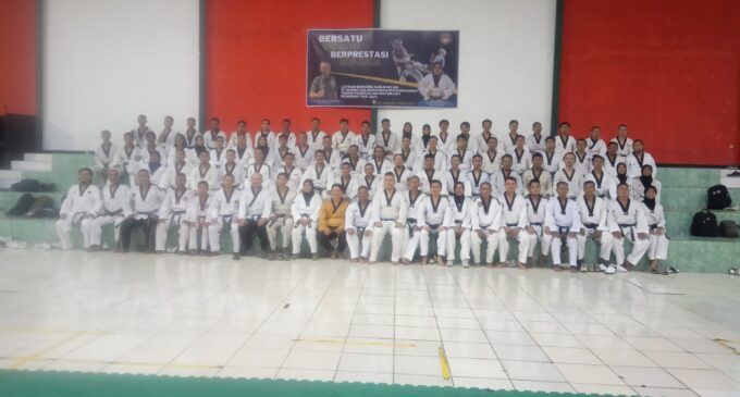 Taekwondo Indonesia Sumsel Latihan Rutin Bersama Master Alisan, Fokus Keseragaman Teknik