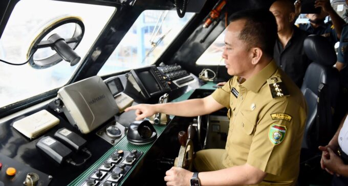 Pj Gubernur Agus Fatoni Resmikan Renovasi Gedung Terminal Pelabuhan Boom Baru