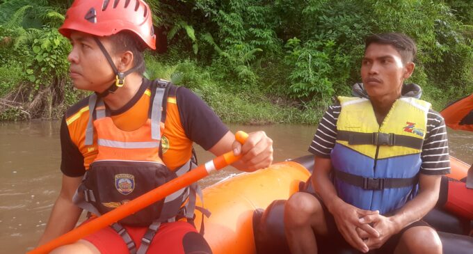 Pulang Berkebun, Aang Hanyut di Sungai Telemo Komering