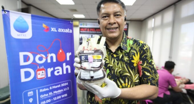 Karyawan XL Axiata – Komunitas Jurnalis Gelar Donor Darah dan Santunan Yatim Duafa