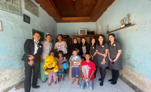 Sambut Hari Anak Nasional, Hotel Zuri Palembang Donasikan Mainan Untuk Anak Panti Asuhan