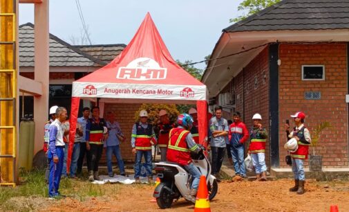 Tingkatkan Kesadaran #Cari_Aman, Astra Motor Sumsel Sambangi PT SLR dan Bank Panin