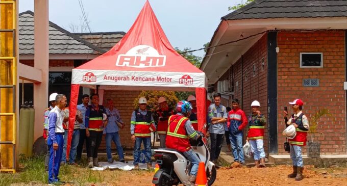 Tingkatkan Kesadaran #Cari_Aman, Astra Motor Sumsel Sambangi PT SLR dan Bank Panin