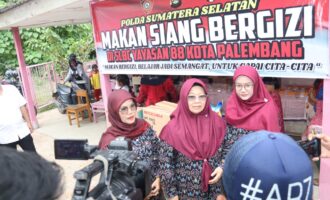 Polda Sumsel Gelar Makan Siang Gratis untuk Siswa ABK SLB C Yayasan 88 Palembang