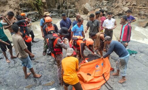 Pelajar SMK yang Tenggelam di Air Terjun Grand Canyon Ditemukan Tak Bernyawa