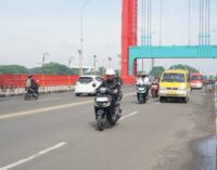 Tips #Cari_Aman Saat Berkendara di Sekitar Angkutan Kota