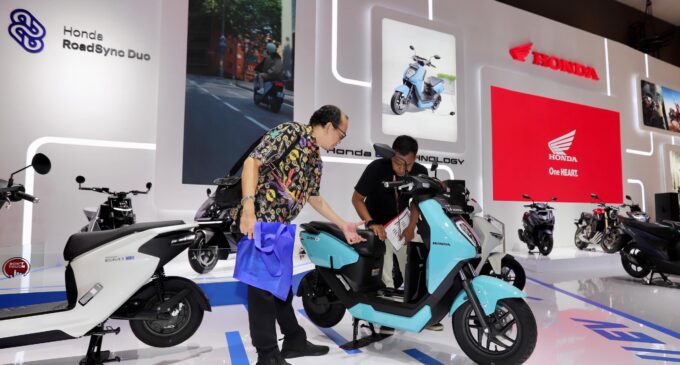 Kecanggihan Honda PCX 160 RoadSync dan Motor Listrik Futuristik di IIMS 2025