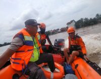 Getek Terbalik di Sungai Rawas, Tiga Orang Hilang Tenggelam