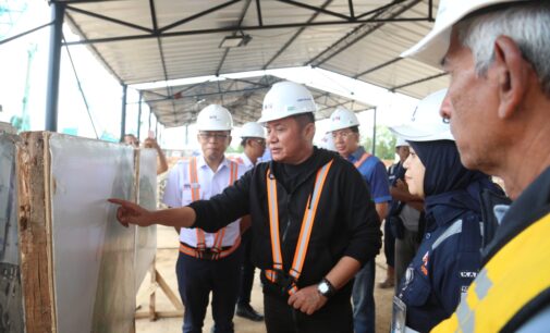 Tinjau Pembangunan Terminal Bongkar Muat Batubara Keramasan, Herman Deru : Optimis Akhir 2026 Selesai dan Awal 2027 Beroperasi