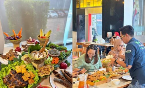 Pertama di Hotel Palembang, Seruit Premium dengan Atraksi Chief Live Ngulek Sambal