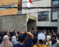 Massa Geruduk Rumah Ahmad Sahroni, Jarah Jam Tangan Mewah Richard Mille Seharga Rp 11,7 Miliar