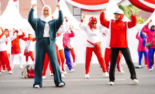 Feby Deru Ajak Warga Sumsel Jaga Kesehatan Jantung Lewat Senam Sehat di Kambang Iwak