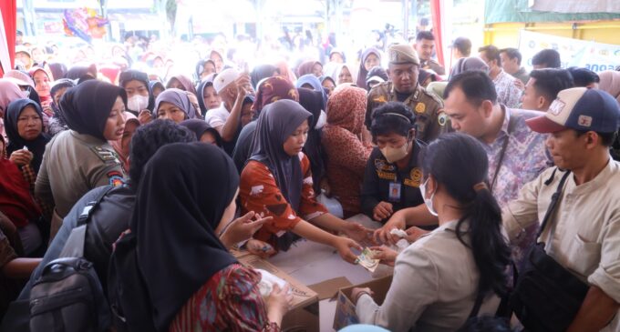 Jaga Stabilitas Harga, Operasi Pasar Murah Hadir di Terminal Perumnas Palembang