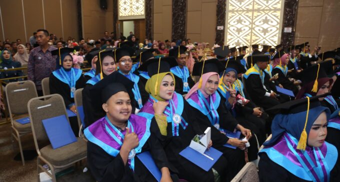 USS Luluskan 111 Wisudawan, Herman Deru Tekankan Pentingnya SDM Unggul