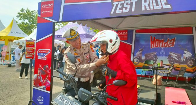 Lindungi Kepala, Selamatkan Nyawa : Simak 5 Tips #Cari_Aman dari Astra Motor Sumsel