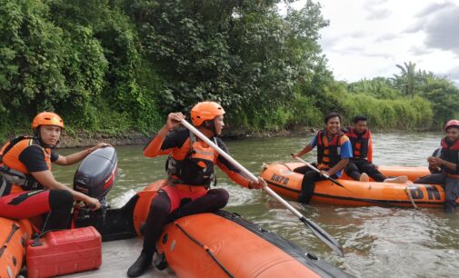 Tabrakan Mobil Vs Motor, Satu Orang Hilang di Sungai Lematang
