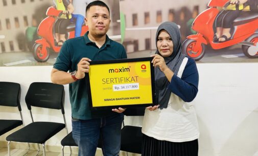 YPSSI Beri Santunan Rp34 juta ke Pengemudi Maxim yang Alami Lakalantas di Palembang