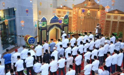 Sekda Edward Candra Safari Ramadan di Kantor Bank Indonesia Sumsel