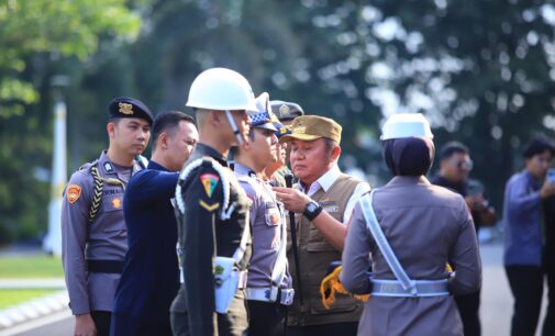 Pastikan Kesiapan Personel dan Fasilitas, Herman Deru Pimpin Apel Operasi Ketupat 2026